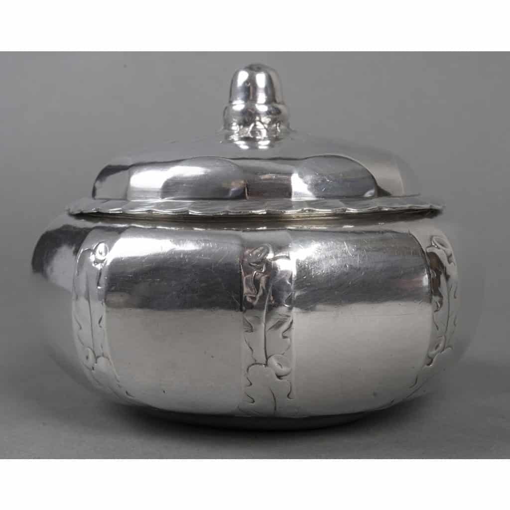 Georges LECOMTE – Boîte couverte en argent massif vers 1925 3 Georges LECOMTE – Boîte couverte en argent massif vers 1925 3