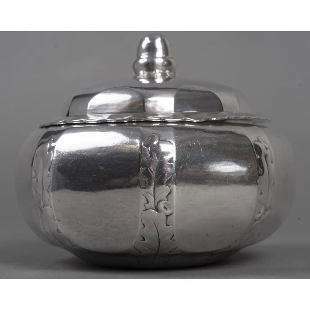 Georges LECOMTE – Boîte couverte en argent massif vers 1925 9 Georges LECOMTE – Boîte couverte en argent massif vers 1925 9