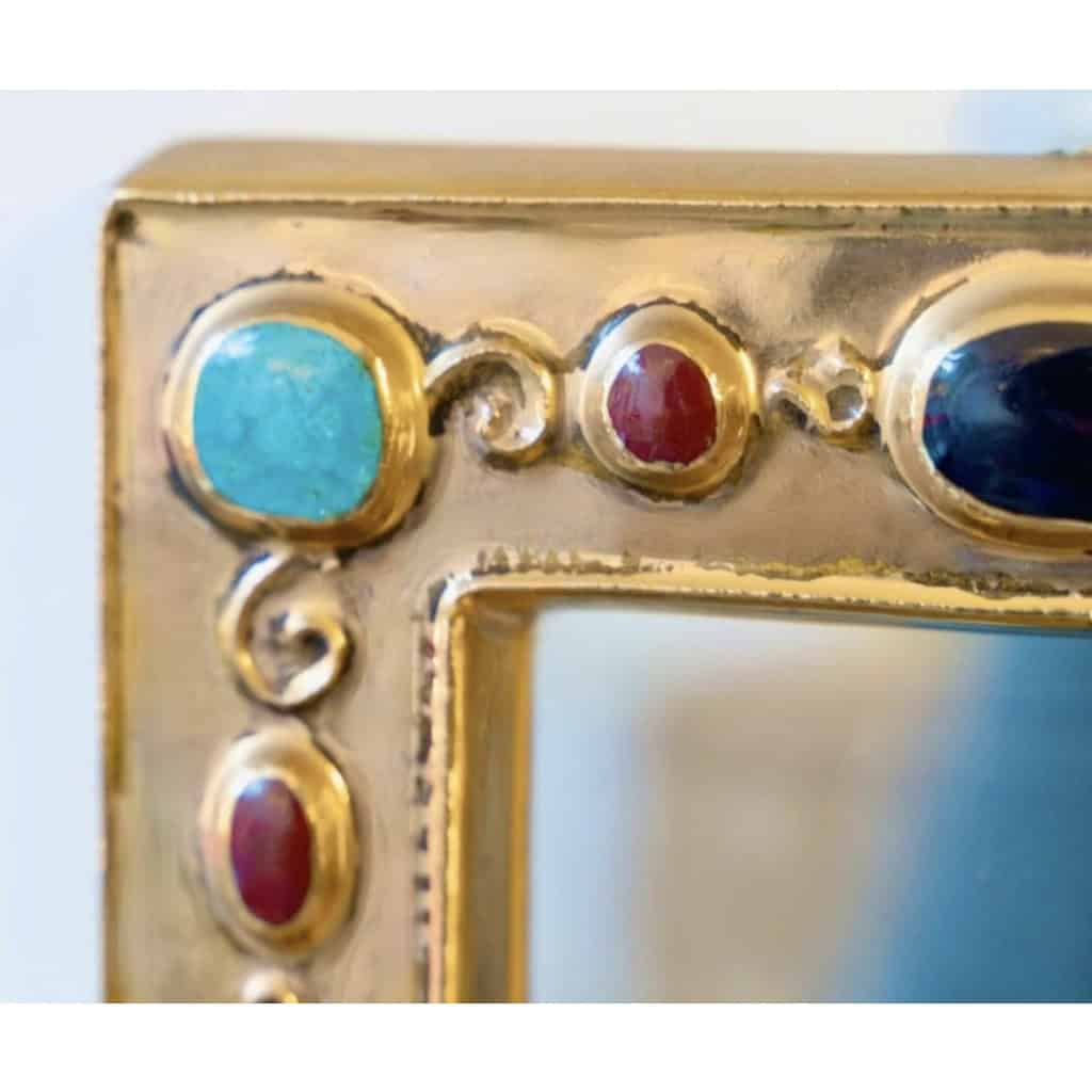 1960 Miroir en céramique dorée imitant des bijoux intégrés, signé François Lembo 7 1960 Miroir en céramique dorée imitant des bijoux intégrés, signé François Lembo 7