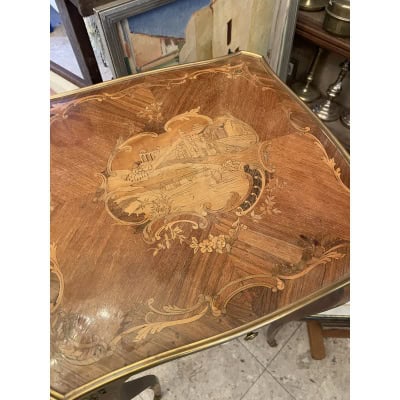 Petite table marqueterie