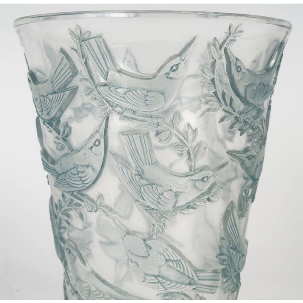 1938 René Lalique – Vase Grives Verre Blanc Patiné Bleu 6