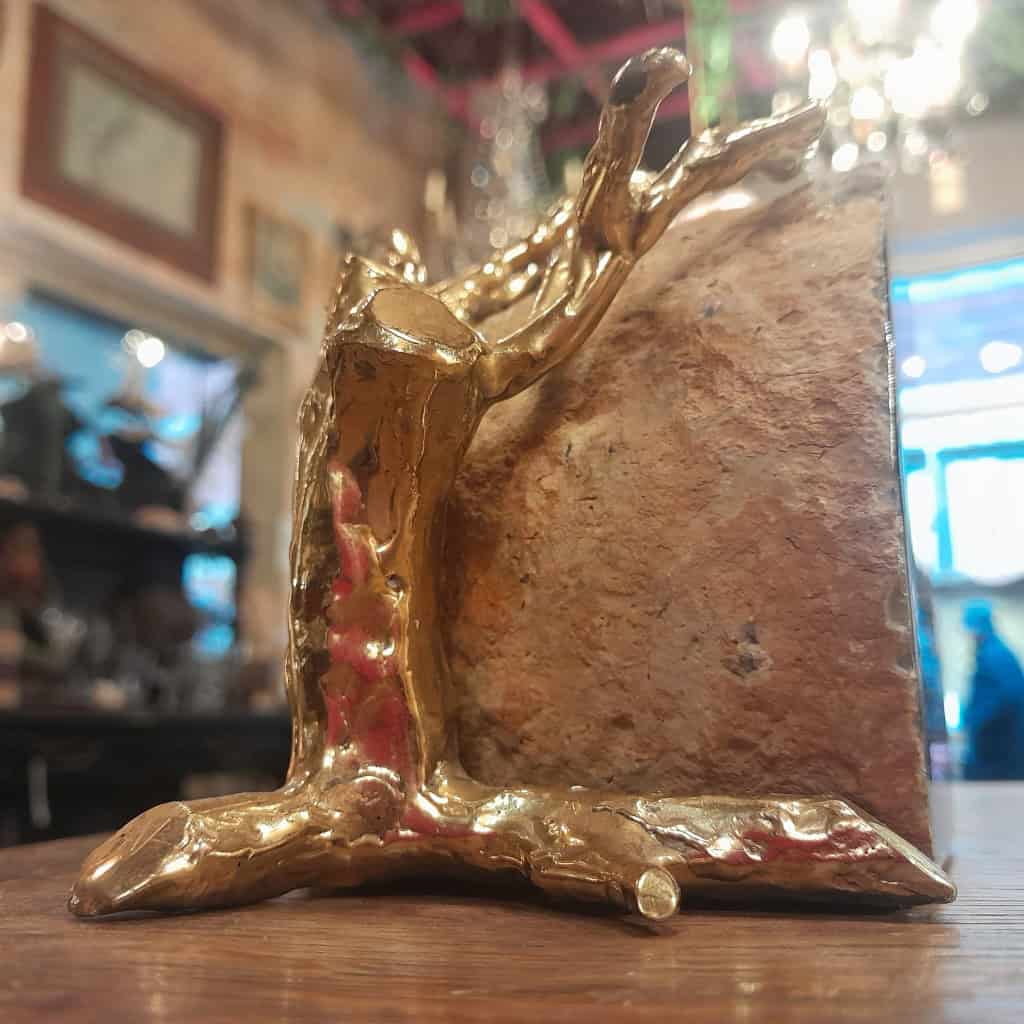 Morceau de géode d’agate polie et Corail en bronze doré 15