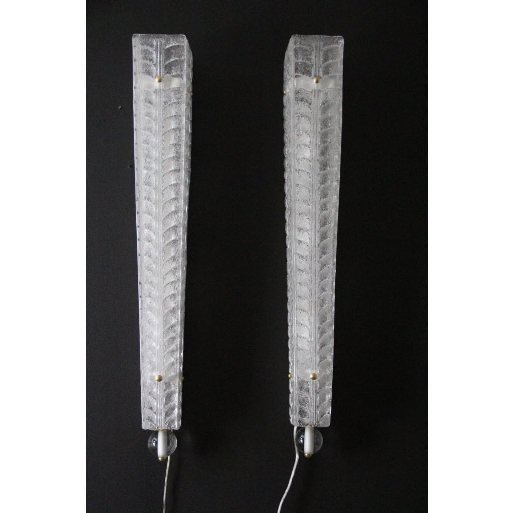 Paire d’appliques blanches longues en verre de Murano travaillé 4