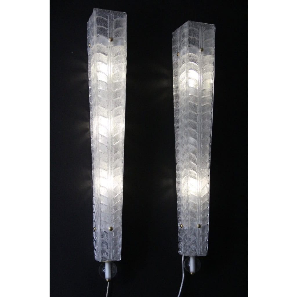 Paire d’appliques blanches longues en verre de Murano travaillé 15