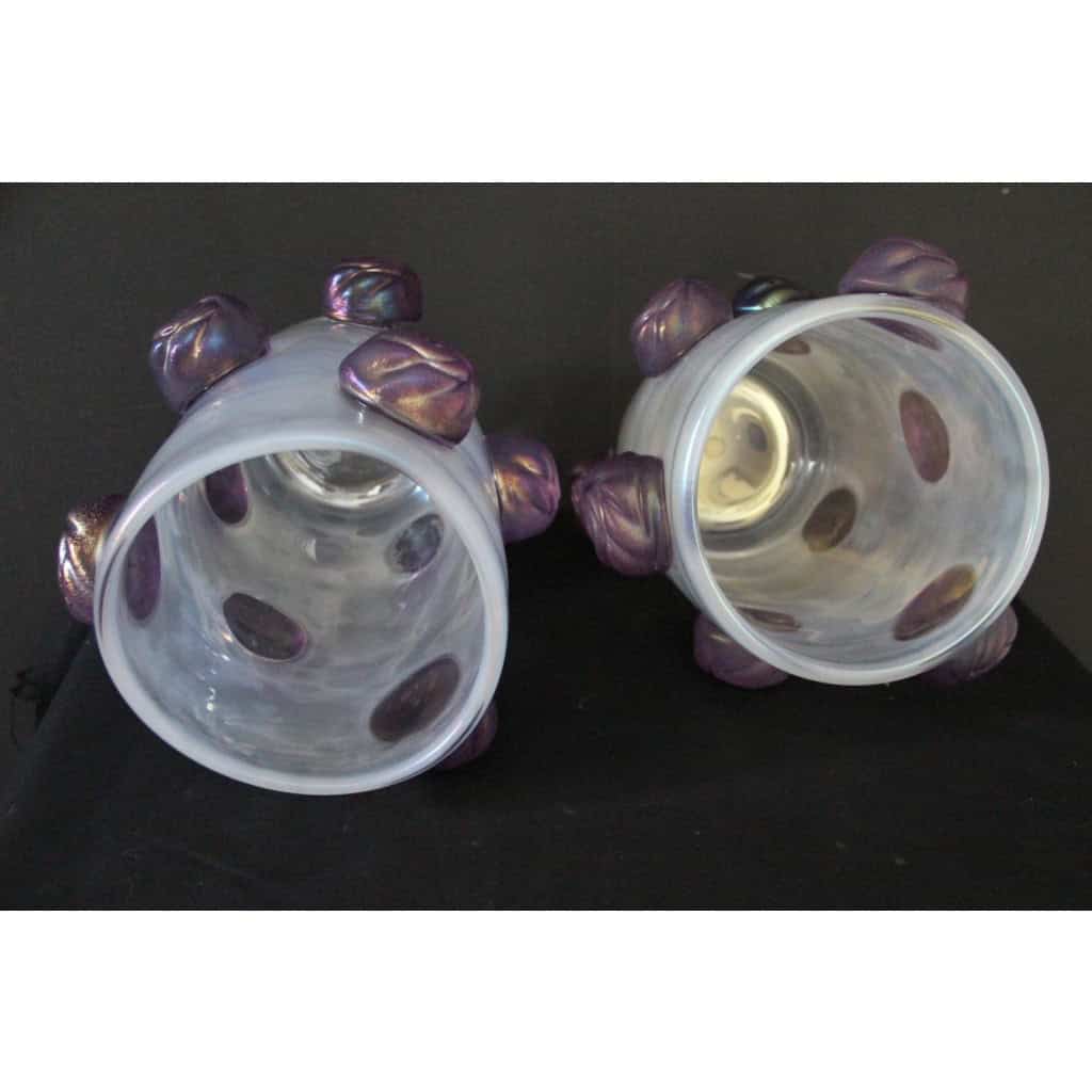 Paire de grands vases irisés à boutons de rose violets en verre de Murano 16