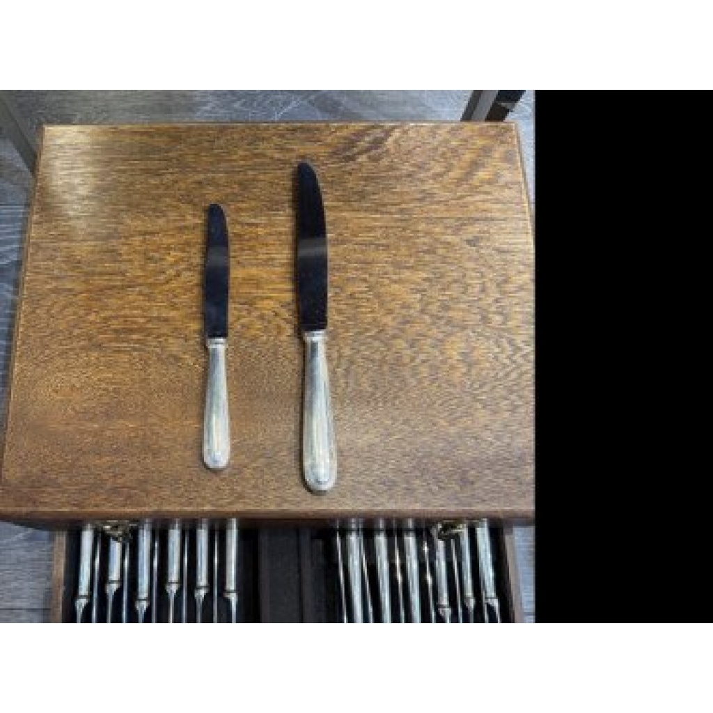 Christofle ménagère Perles pour 12 personnes (62 pièces) en métal argenté dans son coffre 5