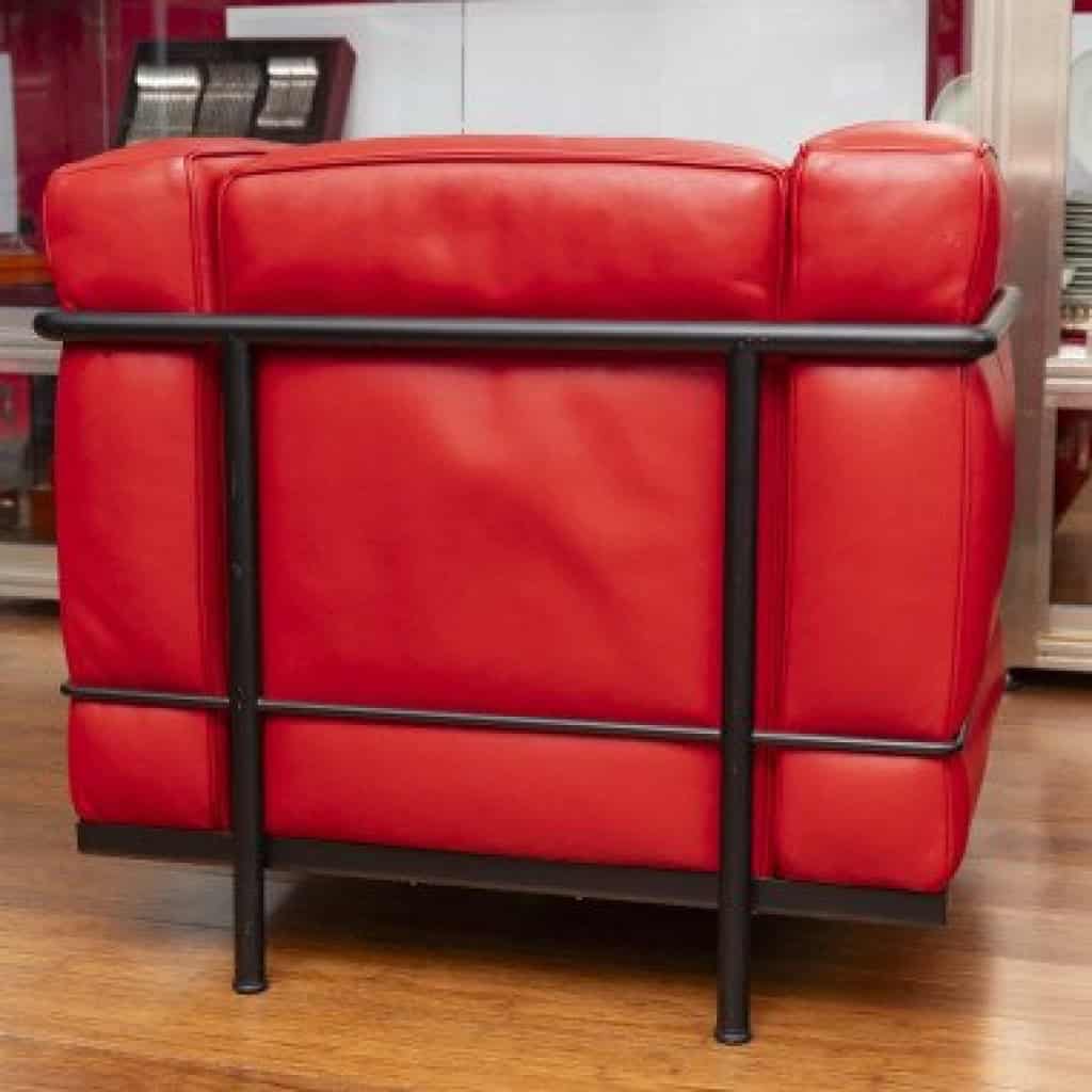 LC2, fauteuil — Le Corbusier, Pierre Jeanneret & Charlotte Perriand, création 1928, édition Cassina 5