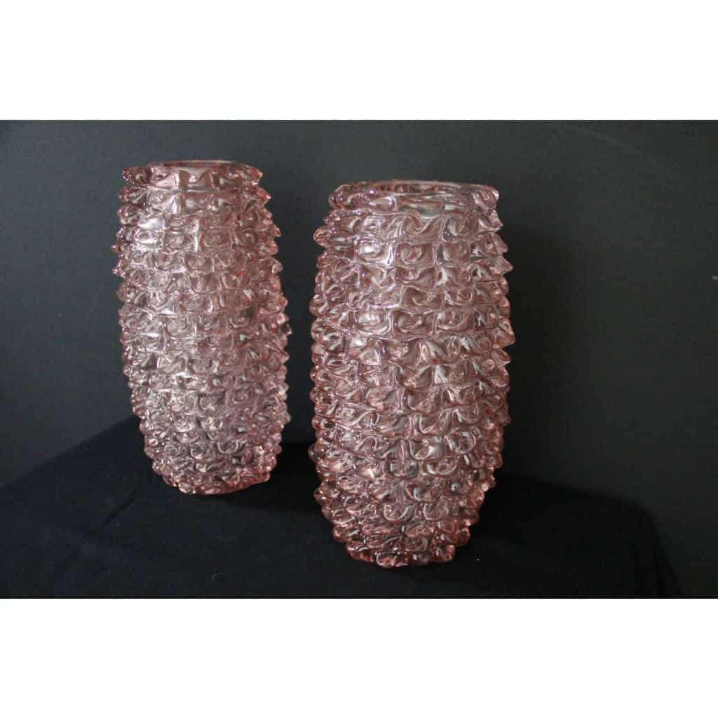 Paire de grands vases roses en verre de Murano rostrato de style Barovier 5