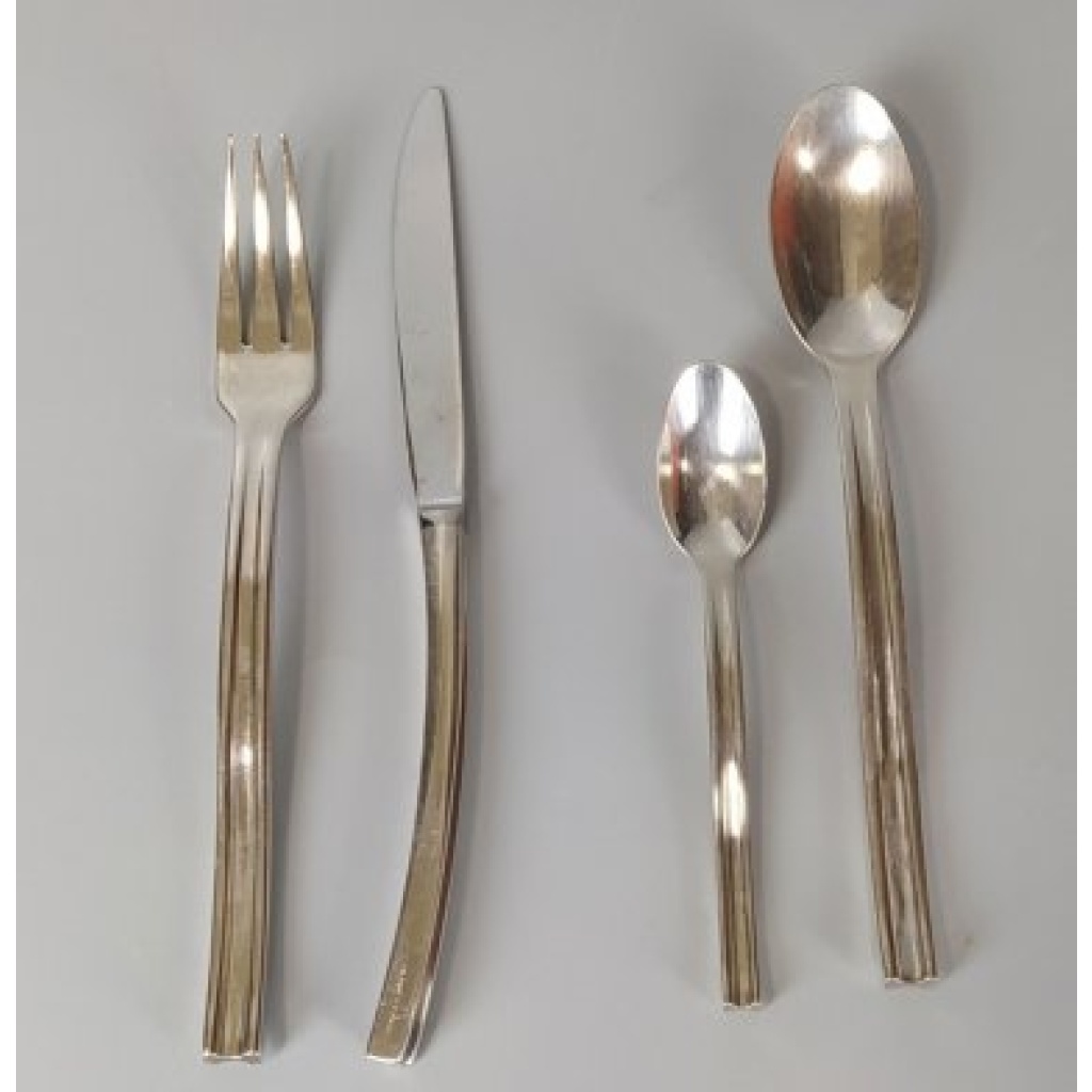 HERMÈS PARIS — Ménagère modèle « Ondes », 98 pièces dans ses coffrets 6