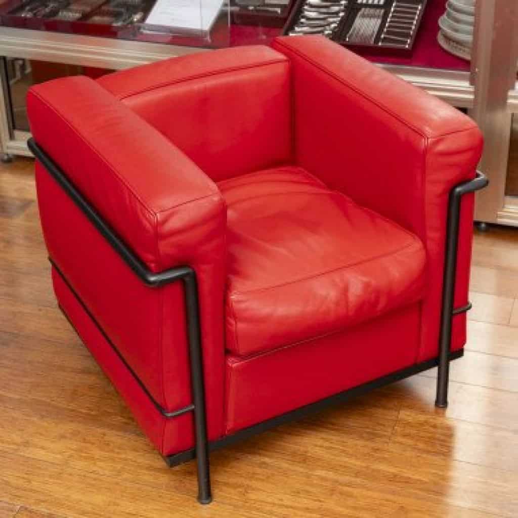 LC2, fauteuil — Le Corbusier, Pierre Jeanneret & Charlotte Perriand, création 1928, édition Cassina 7
