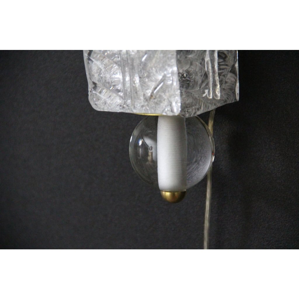 Paire d’appliques blanches longues en verre de Murano travaillé 9