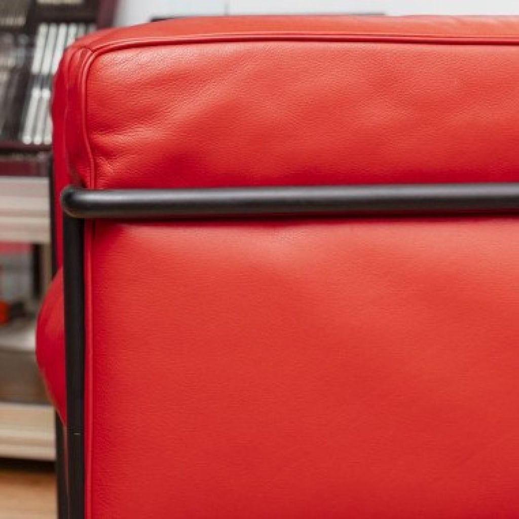 LC2, fauteuil — Le Corbusier, Pierre Jeanneret & Charlotte Perriand, création 1928, édition Cassina 12