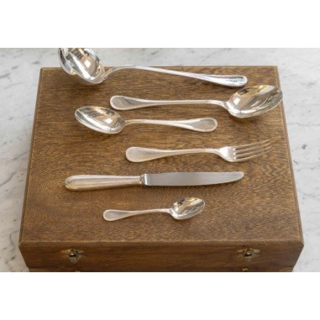 Christofle ménagère Perles pour 12 personnes (62 pièces) en métal argenté dans son coffre 12