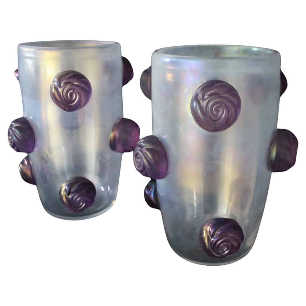Paire de grands vases irisés à boutons de rose violets en verre de Murano 3