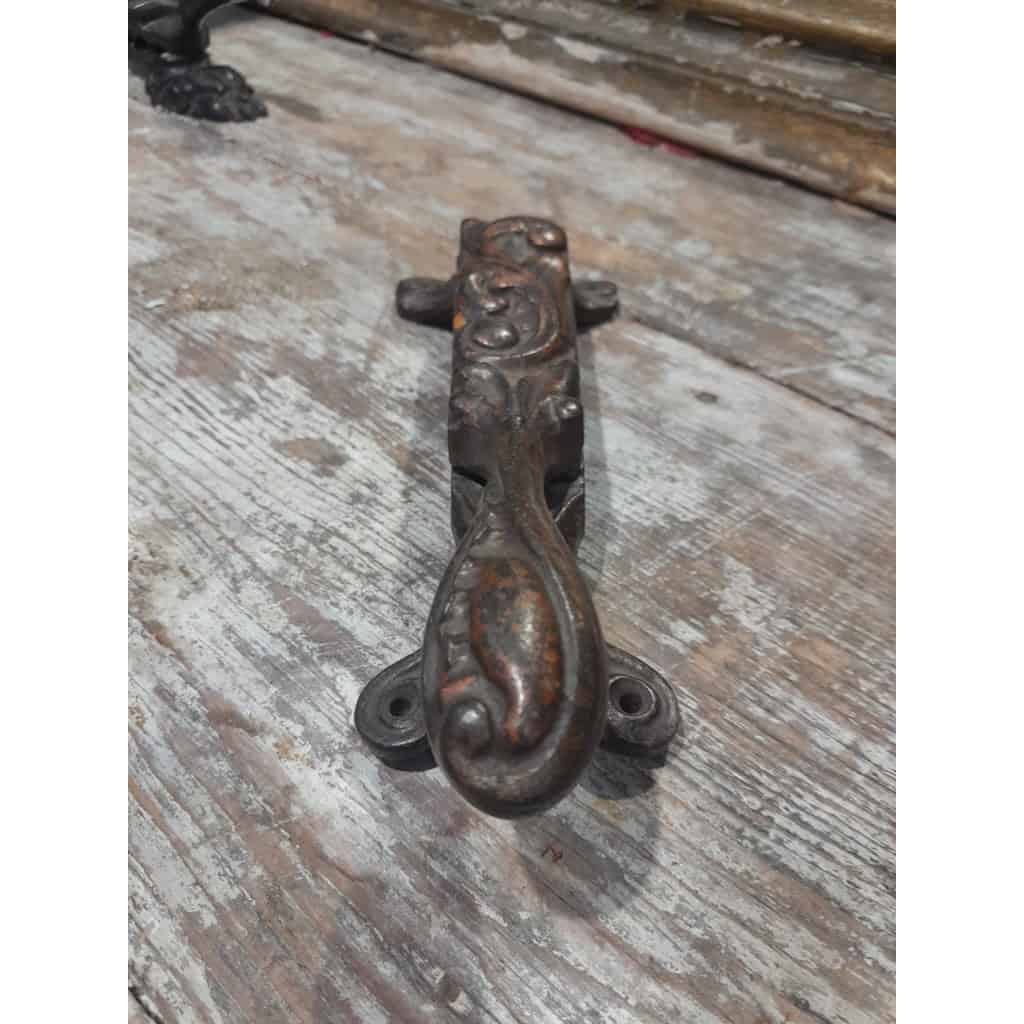 Mâche-bouchon de pharmacie en fonte de fer, XIXÈME 4