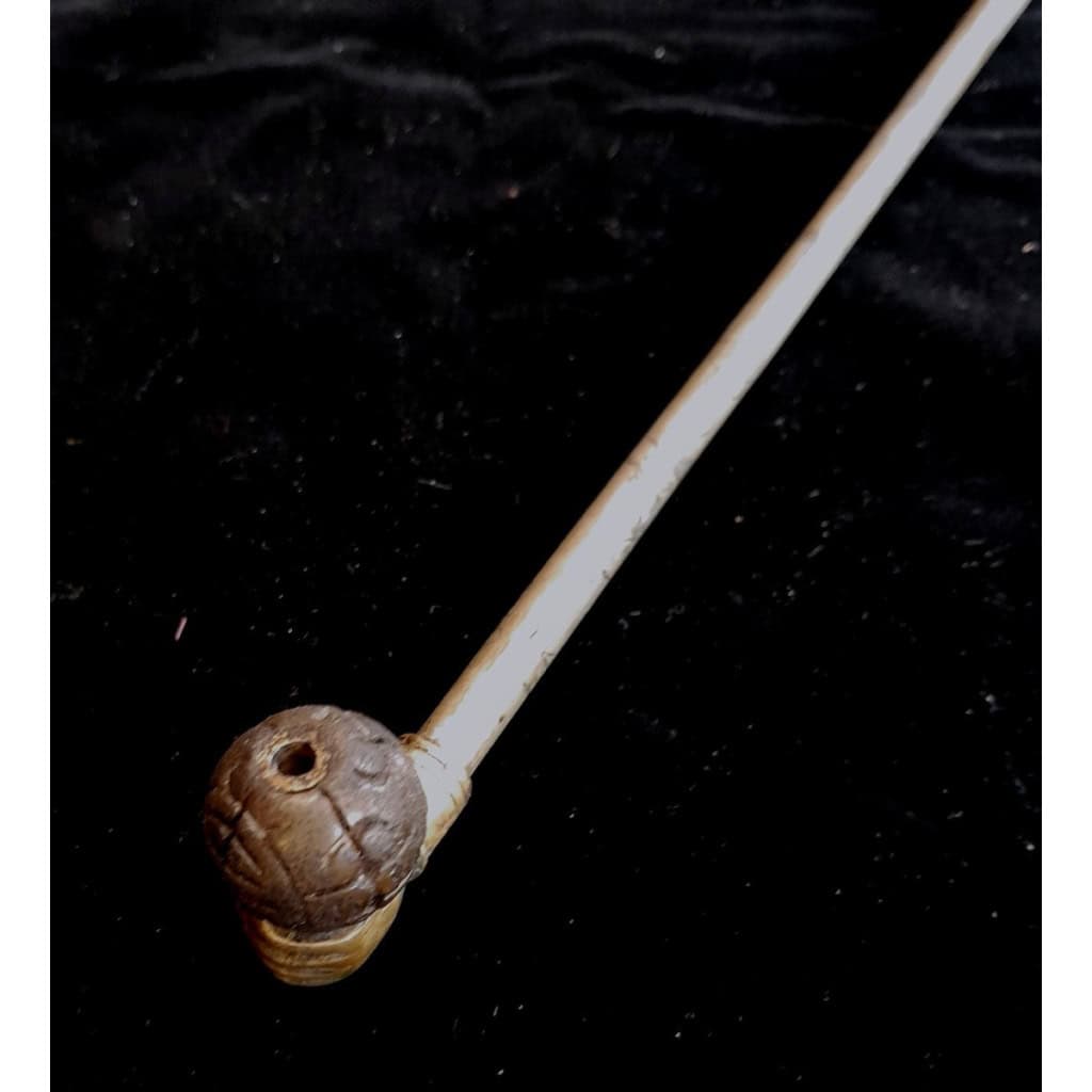 Fine Pipe Au Poing De Femme, Pour l’Opium, Ciselée, Fin XIXème, Métal Et Bambou 9 Fine Pipe Au Poing De Femme, Pour l’Opium, Ciselée, Fin XIXème, Métal Et Bambou 9