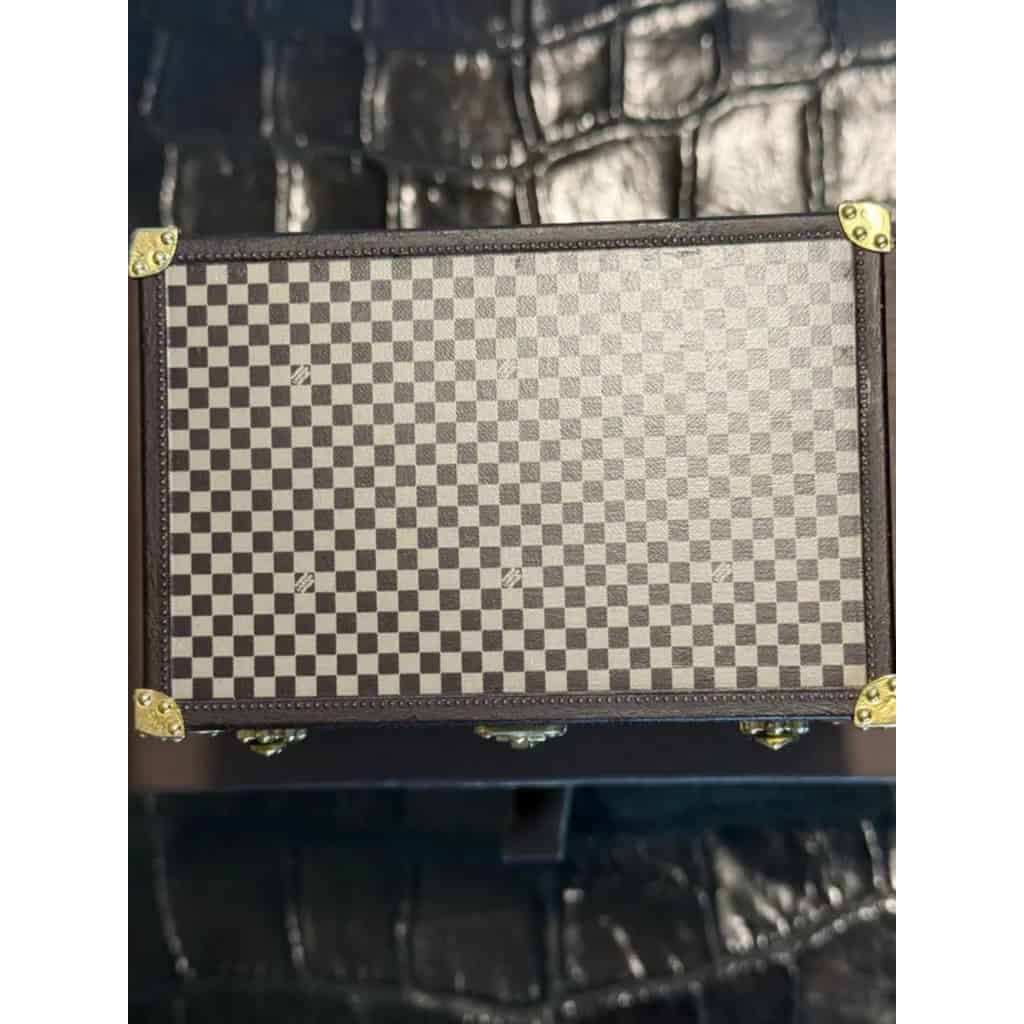 Presse papier Louis Vuitton edition limitée, mini coffret a bijoux Vuitton en forme de malle 4