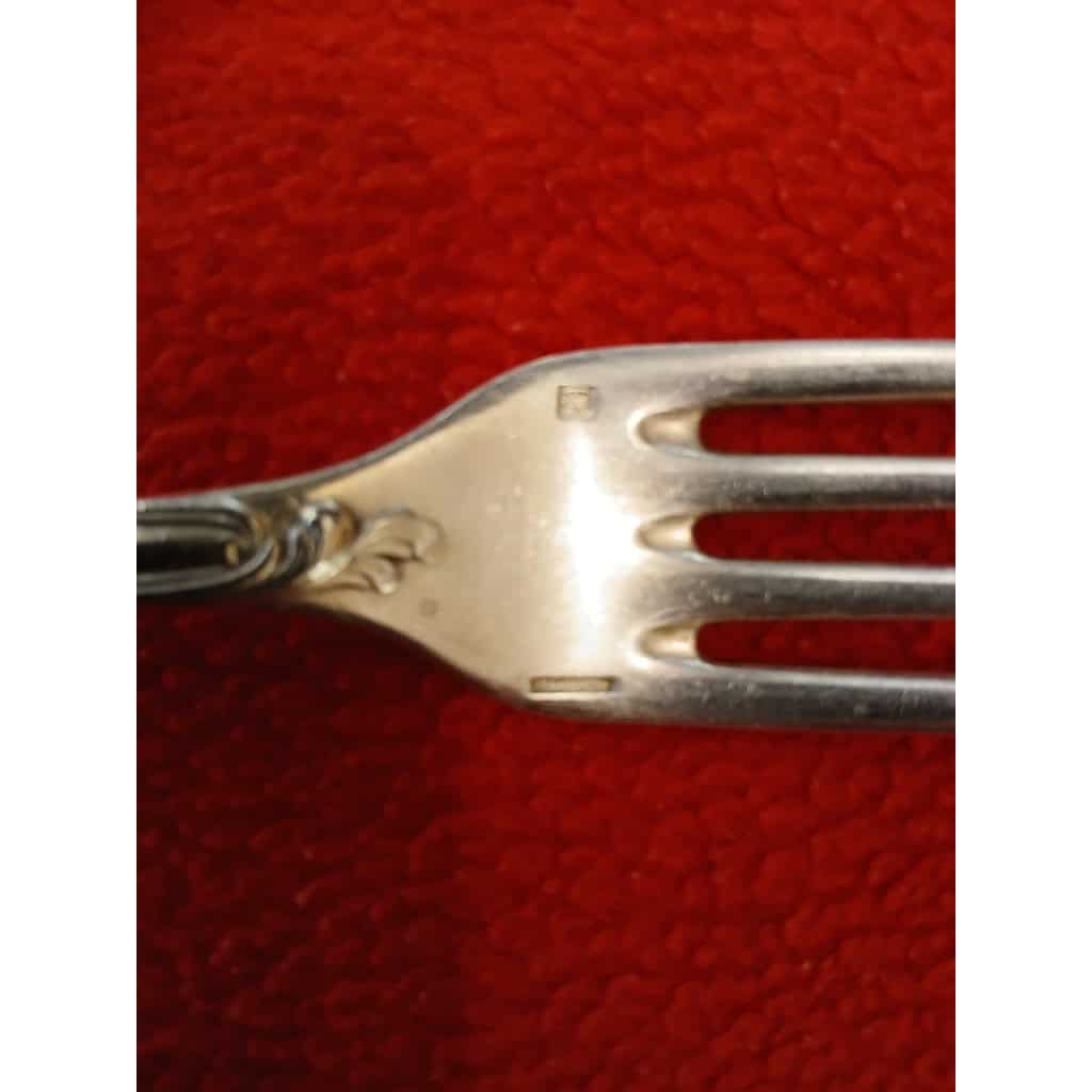 8 grandes cuillères 8 grandes fourchettes Christofle modèle Marly 6