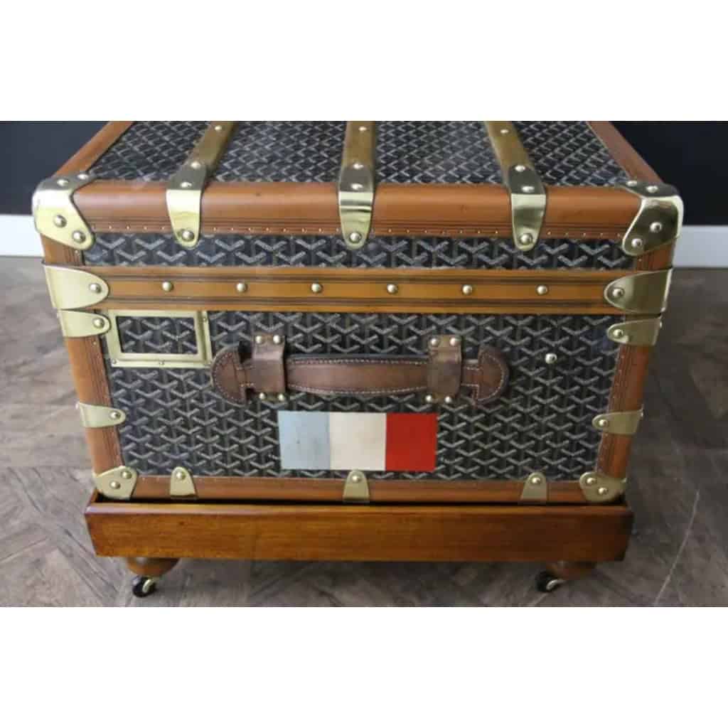 Malle Goyard en toile a chevrons ancienne des années 1920’s, 90 cm 8 Malle Goyard en toile a chevrons ancienne des années 1920’s, 90 cm 8