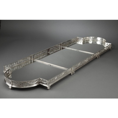 Orfèvre QUEILLE – Surtout de table à galerie, 3 parties argent massif XIXe