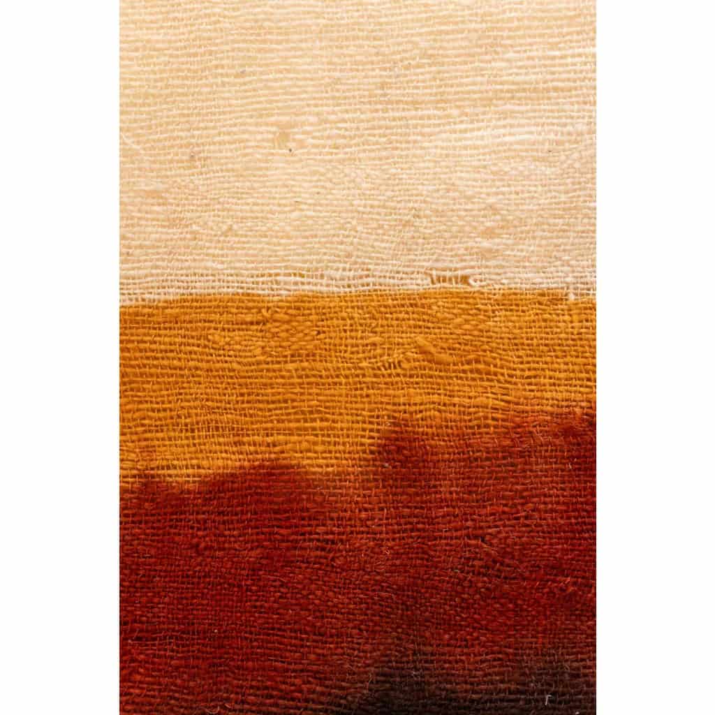 Triptyque à décor géométrique en laine tissée. Travail artisanal, 20e siècle. 5