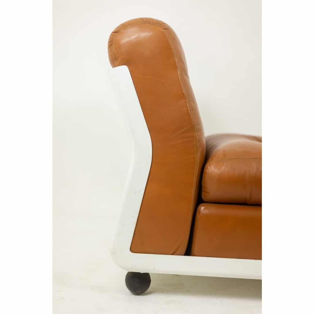 Mario Bellini, pour B&B Fauteuil chauffeuse Amanta en cuir. Vers 1970. LS6322433 8