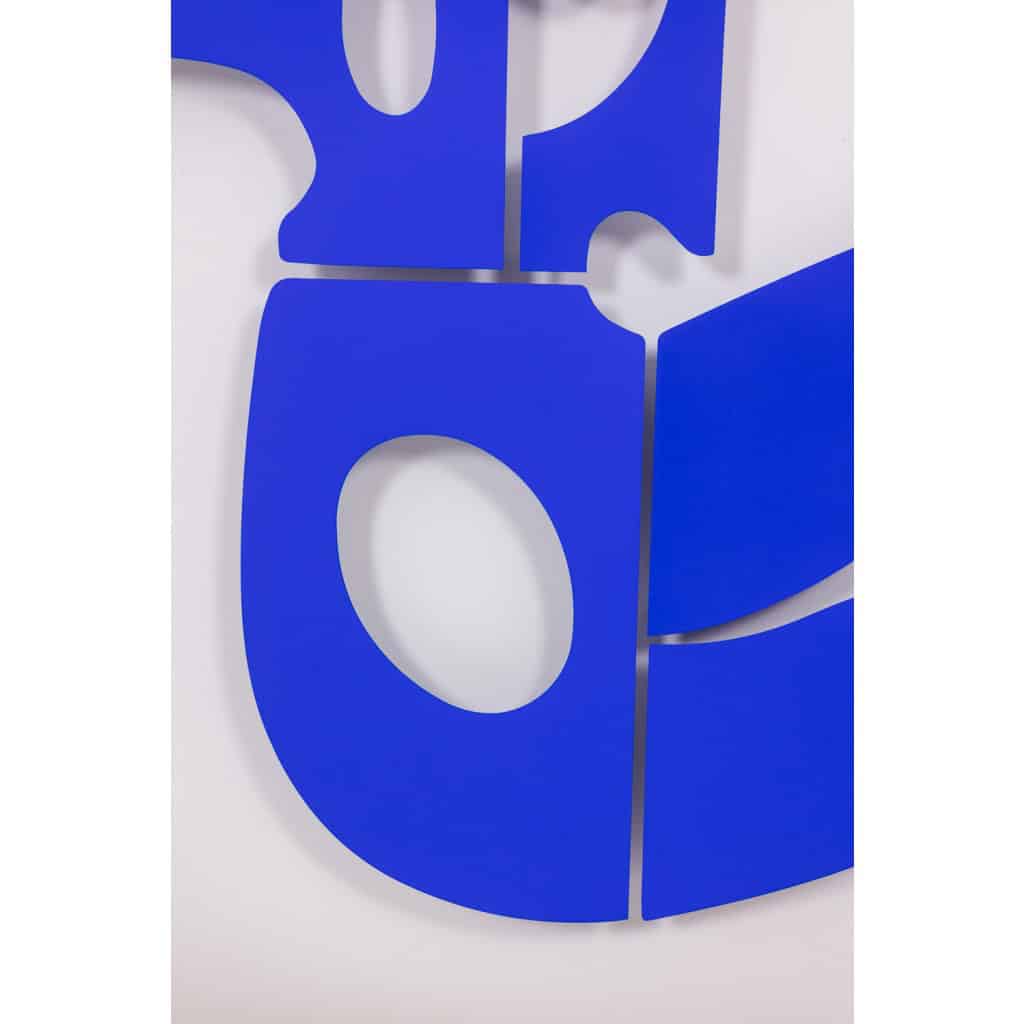 Antonine de Saint Pierre Panneau en métal laqué bleu. Contemporain LS65273363 7 Antonine de Saint Pierre Panneau en métal laqué bleu. Contemporain LS65273363 7