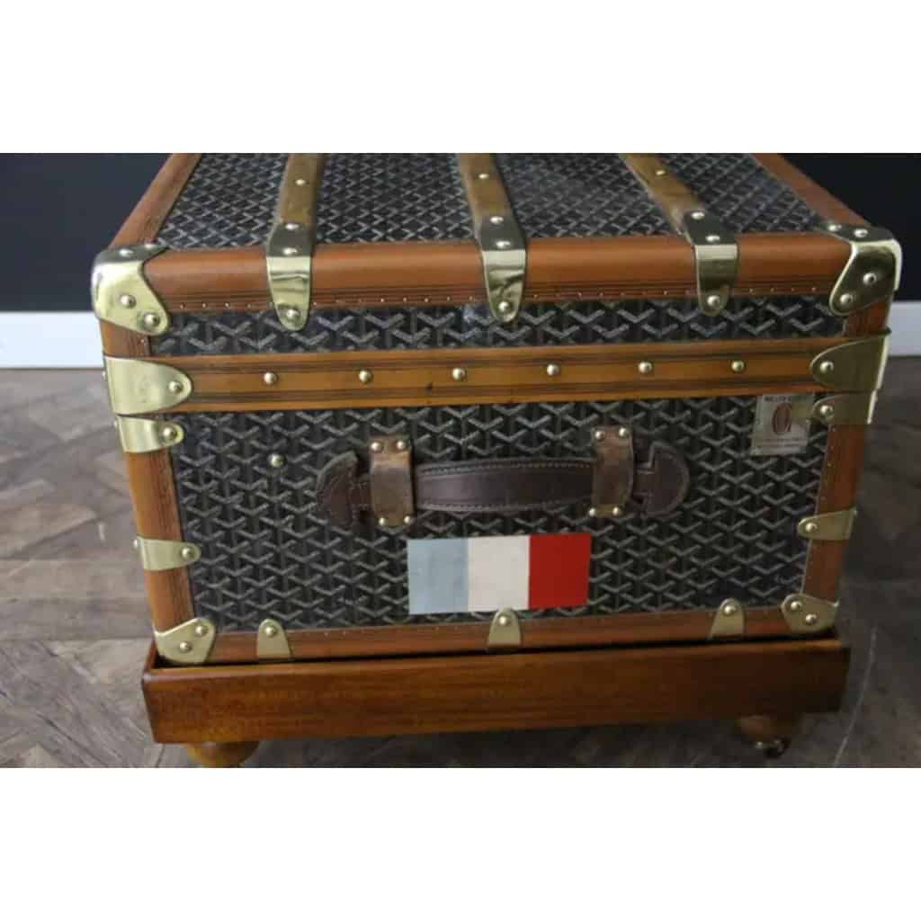 Malle Goyard en toile a chevrons ancienne des années 1920’s, 90 cm 11 Malle Goyard en toile a chevrons ancienne des années 1920’s, 90 cm 11