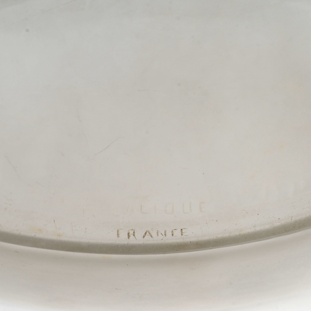 1927 René Lalique – Jardinière Coupe Saint Hubert Verre Blanc Patiné Sépia 8