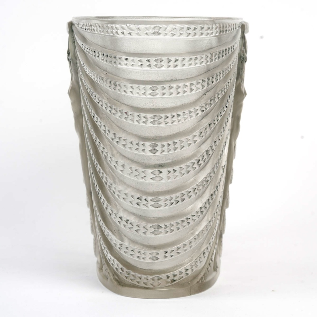 1937 René Lalique – Vase Terpsichore Verre Blanc Patiné Bleu 6