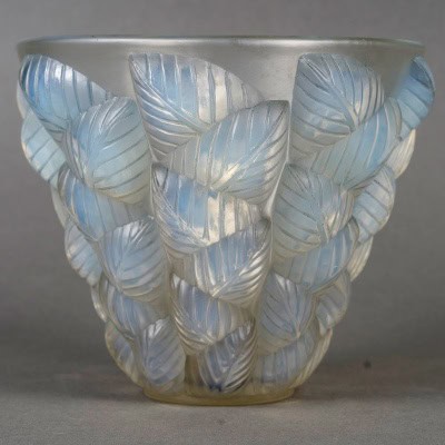 1927 René Lalique – Vase Moissac Verre Opalescent Patiné Bleu