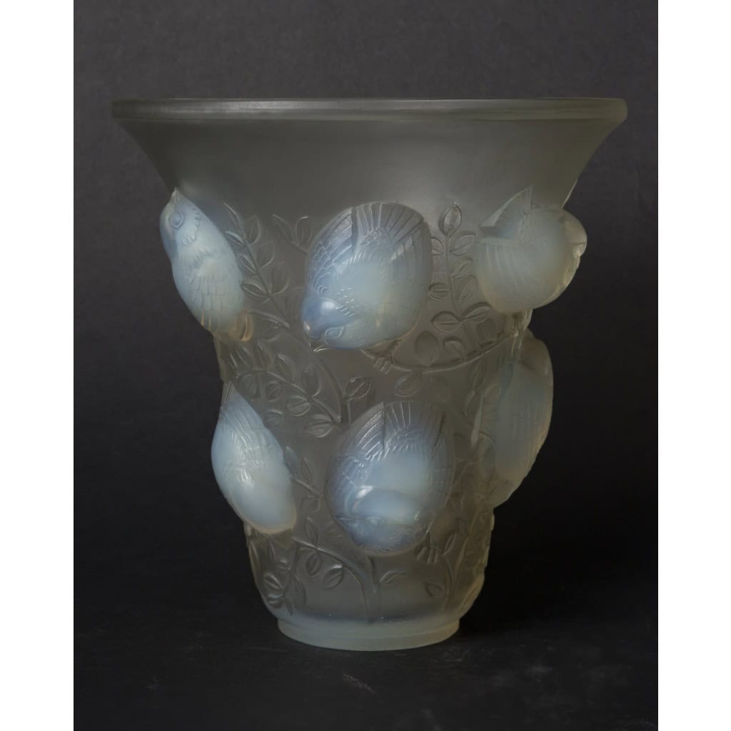 RENE LALIQUE – Vase “ Saint François” en verre – Circa 1930 4 RENE LALIQUE – Vase “ Saint François” en verre – Circa 1930 4