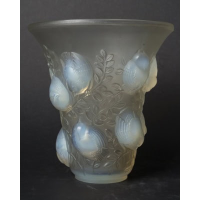 RENE LALIQUE – Vase “ Saint François” en verre – Circa 1930