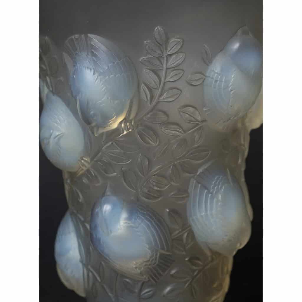 RENE LALIQUE – Vase “ Saint François” en verre – Circa 1930 7 RENE LALIQUE – Vase “ Saint François” en verre – Circa 1930 7