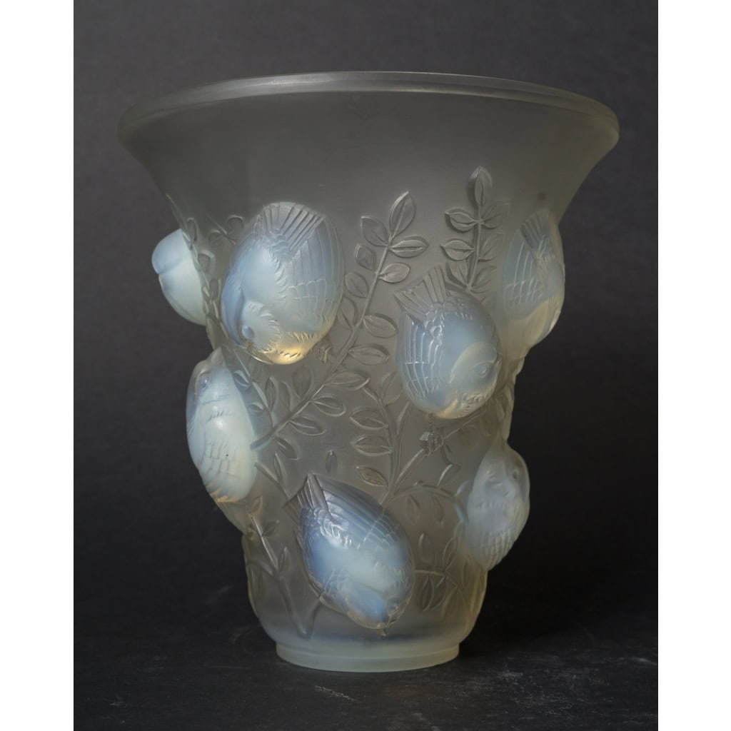 RENE LALIQUE – Vase “ Saint François” en verre – Circa 1930 9 RENE LALIQUE – Vase “ Saint François” en verre – Circa 1930 9
