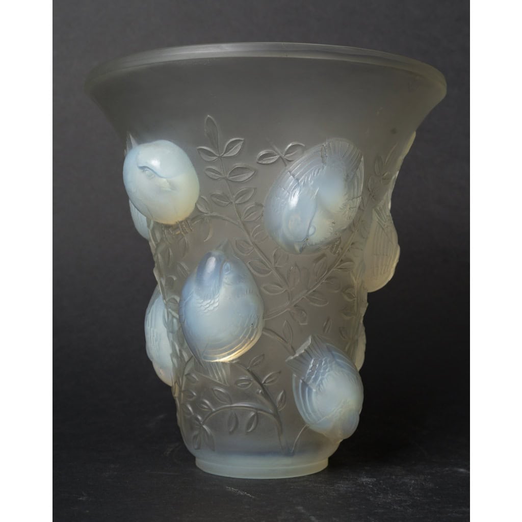 RENE LALIQUE – Vase “ Saint François” en verre – Circa 1930 10 RENE LALIQUE – Vase “ Saint François” en verre – Circa 1930 10