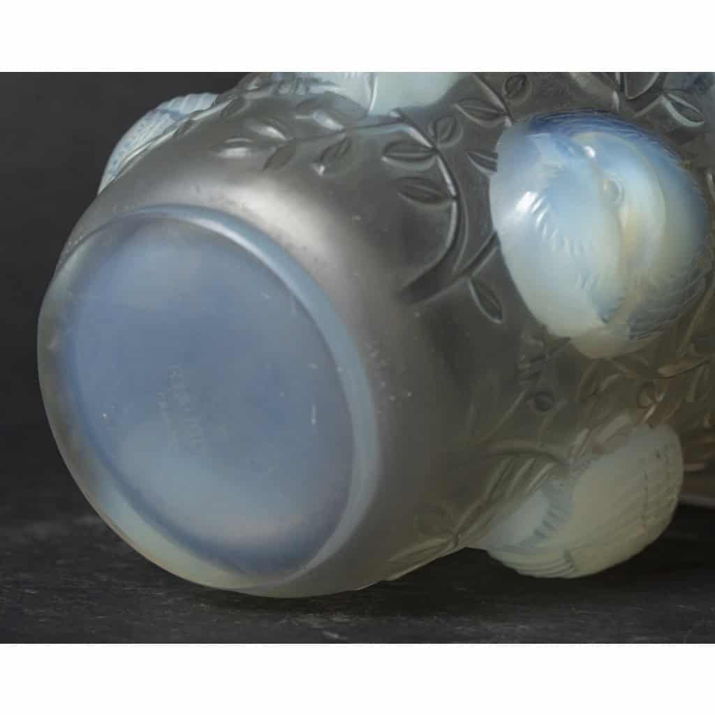 RENE LALIQUE – Vase “ Saint François” en verre – Circa 1930 14 RENE LALIQUE – Vase “ Saint François” en verre – Circa 1930 14