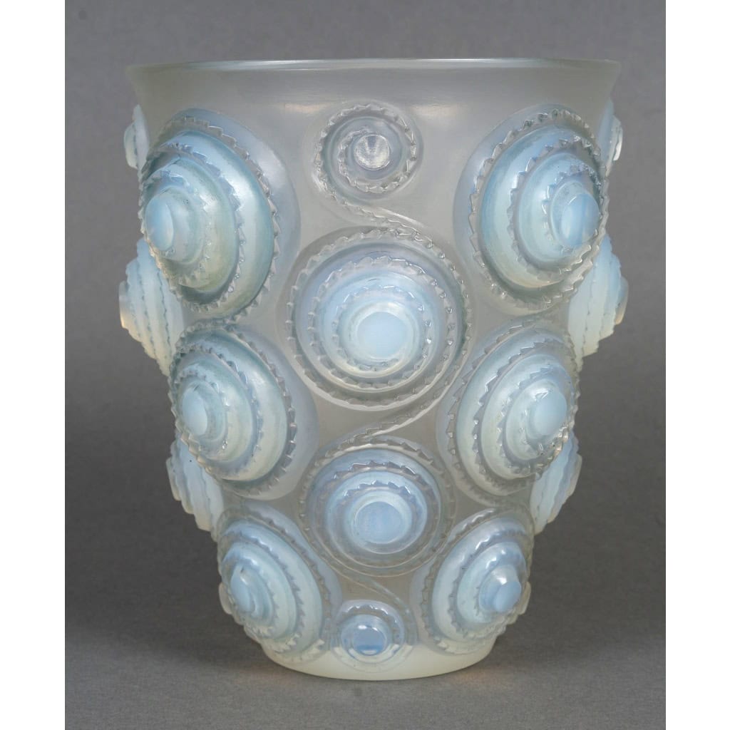 1930 René Lalique – Vase Spirales Verre Opalescent Patiné Bleu 3 1930 René Lalique – Vase Spirales Verre Opalescent Patiné Bleu 3