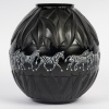 1991 Marie-Claude Lalique – Vase Tanzania Cristal Noir Emaillé Blanc 11