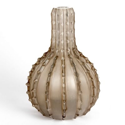 1912 René Lalique – Vase Dentelé Verre Blanc Patiné Sépia