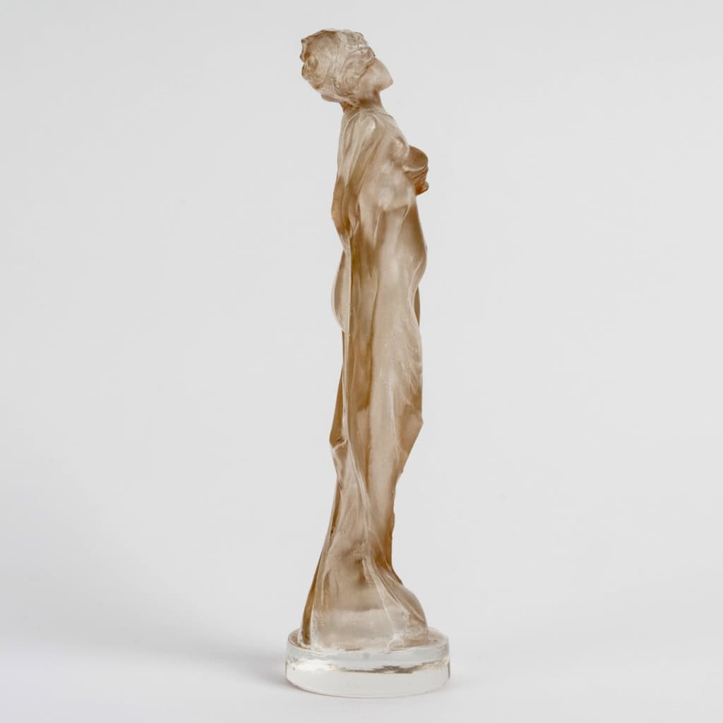 1912 René Lalique – Statuette Moyenne Voilée Verre Blanc Patiné Sépia 5