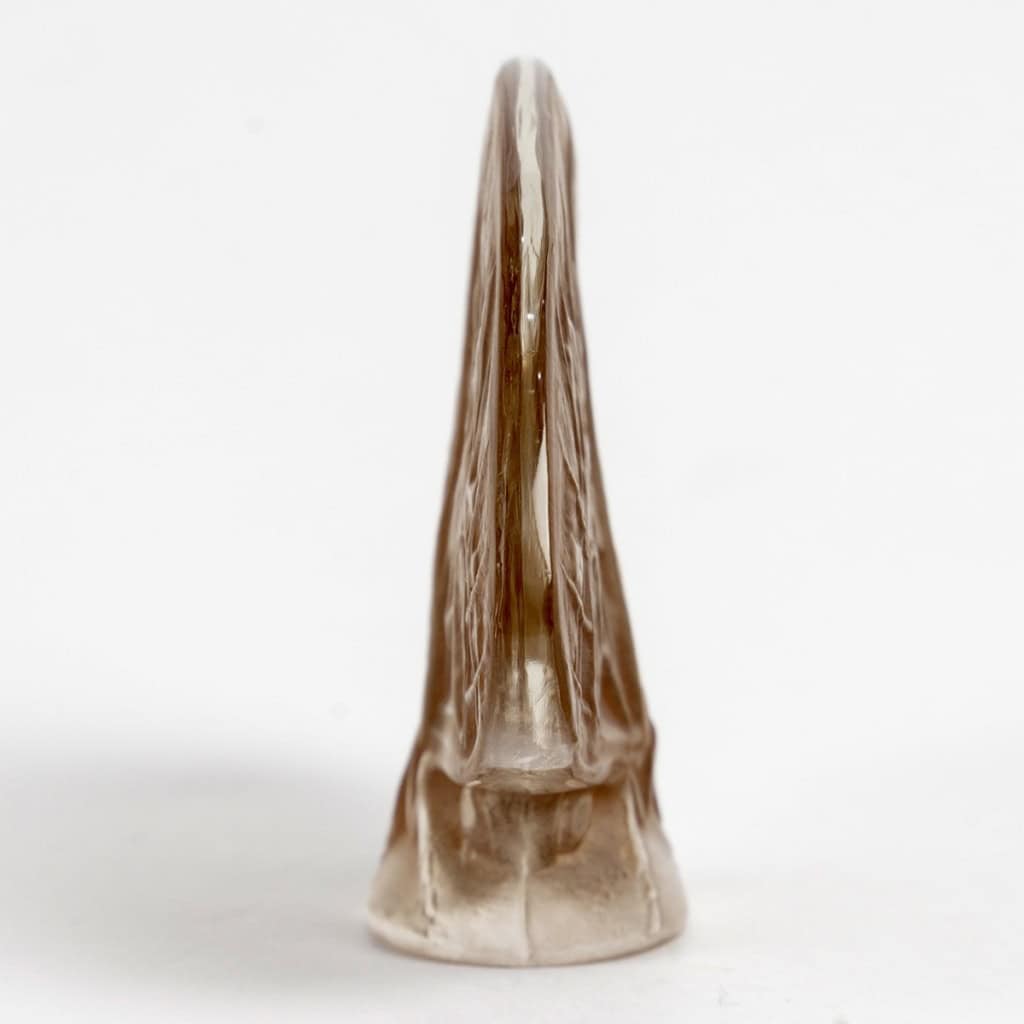 1919 René Lalique – Cachet Papillons Ailes Ouvertes Verre Blanc Patiné Sépia 6 1919 René Lalique – Cachet Papillons Ailes Ouvertes Verre Blanc Patiné Sépia 6