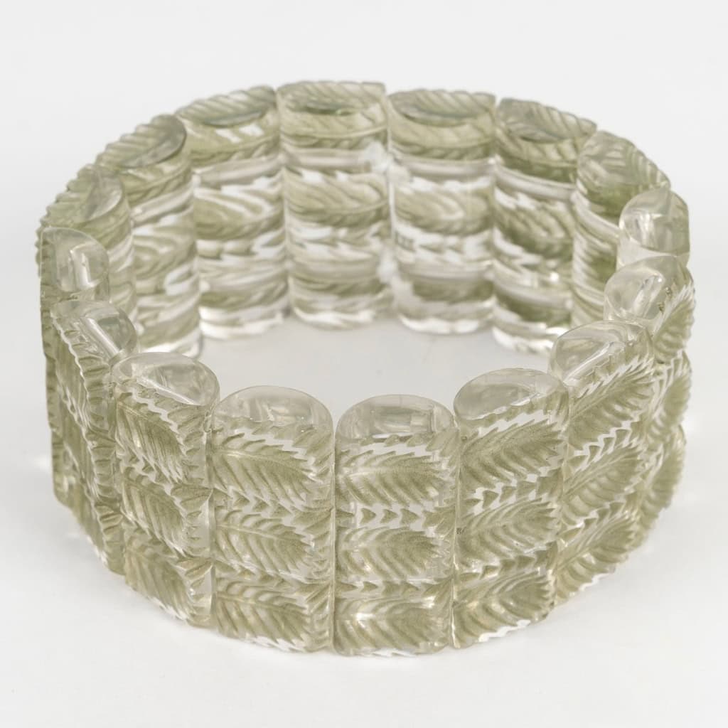 1928 René Lalique – Bracelet Palmettes Verre Blanc Patiné Vert 4 1928 René Lalique – Bracelet Palmettes Verre Blanc Patiné Vert 4