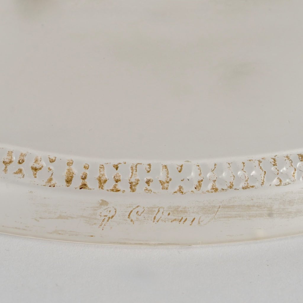 1920 René Lalique – Lampe Cariatides Verre Blanc Patiné Sépia 8