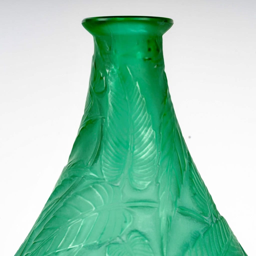 1923 René Lalique – Vase Sauges Verre Vert Patiné Blanc 8 1923 René Lalique – Vase Sauges Verre Vert Patiné Blanc 8
