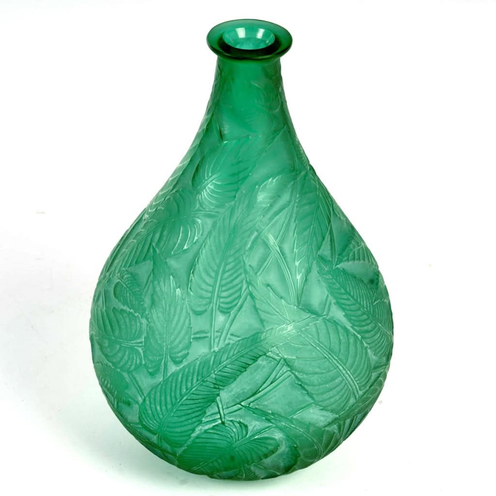 1923 René Lalique – Vase Sauges Verre Vert Patiné Blanc 7 1923 René Lalique – Vase Sauges Verre Vert Patiné Blanc 7