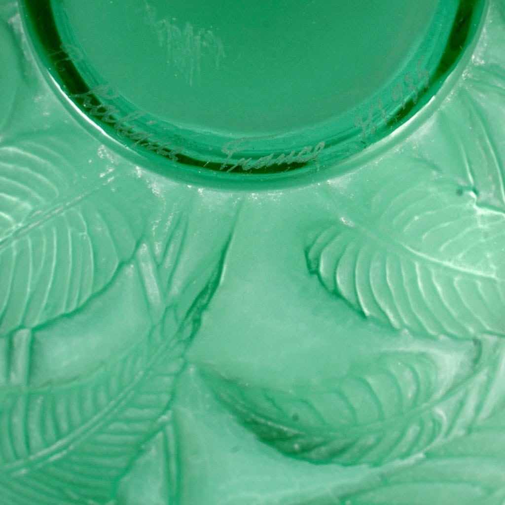 1923 René Lalique – Vase Sauges Verre Vert Patiné Blanc 10 1923 René Lalique – Vase Sauges Verre Vert Patiné Blanc 10