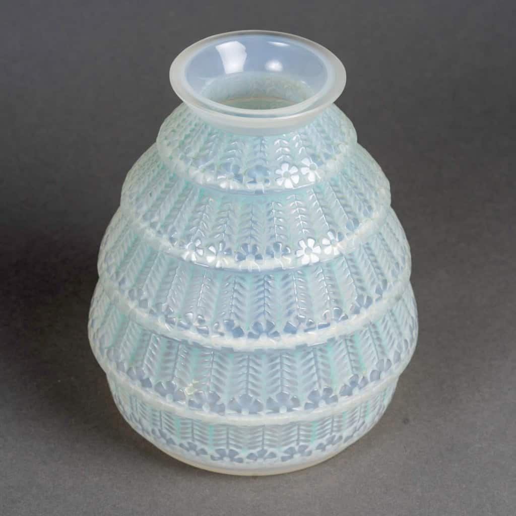 1929 René Lalique – Vase Ferrières Verre Opalescent Patiné Vert 5