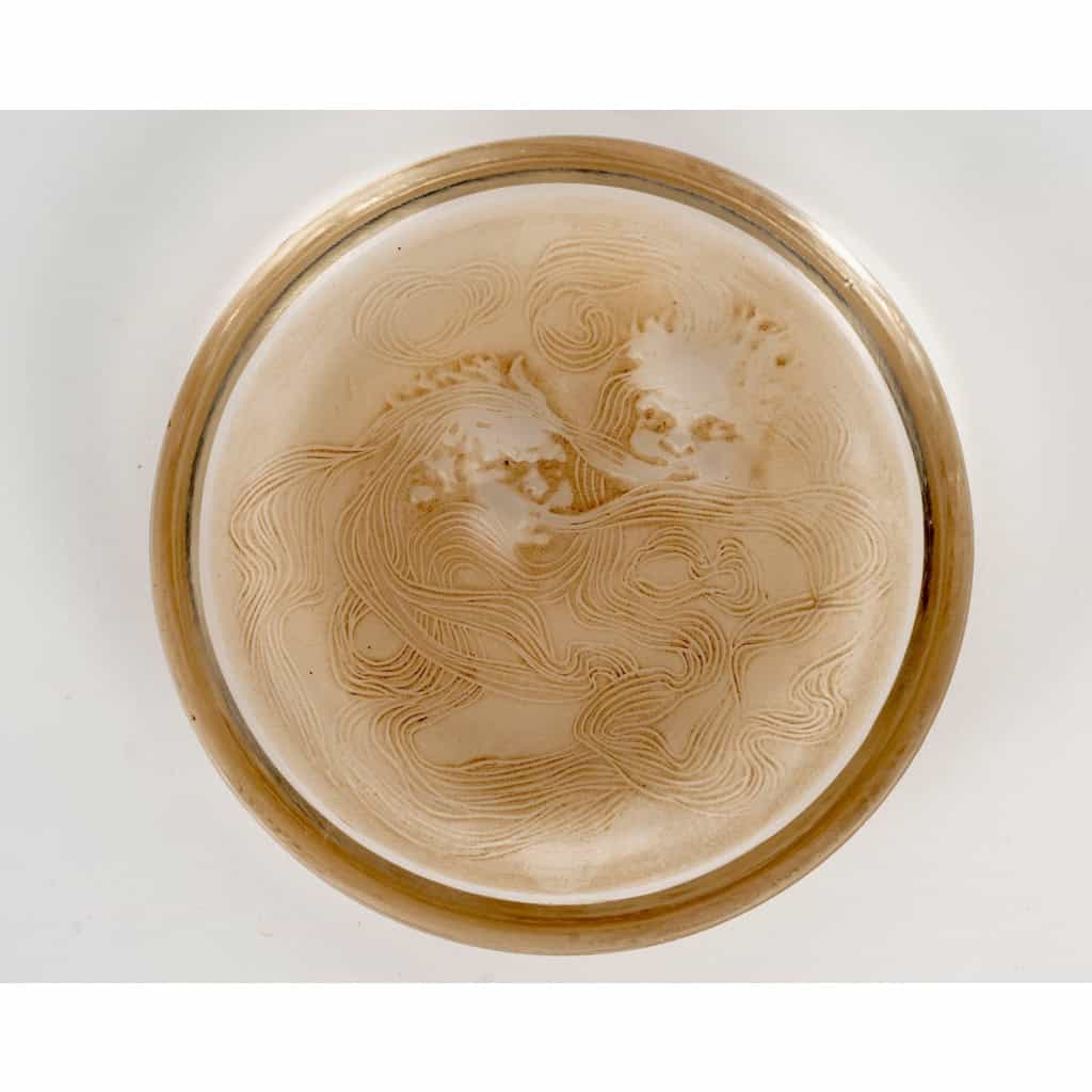 1913 René Lalique – Cendrier Deux Zéphyrs Verre Blanc Patiné Sépia 3