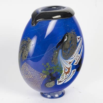 Vase ovoïde en verre bleu signé PIERINI 3 Vase ovoïde en verre bleu signé PIERINI 3
